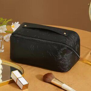 NEW Flower Pattern Leather Cosmetic Bag